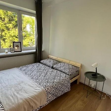 Comfy, Nice And Small Room In คราคูฟ ภายนอก รูปภาพ